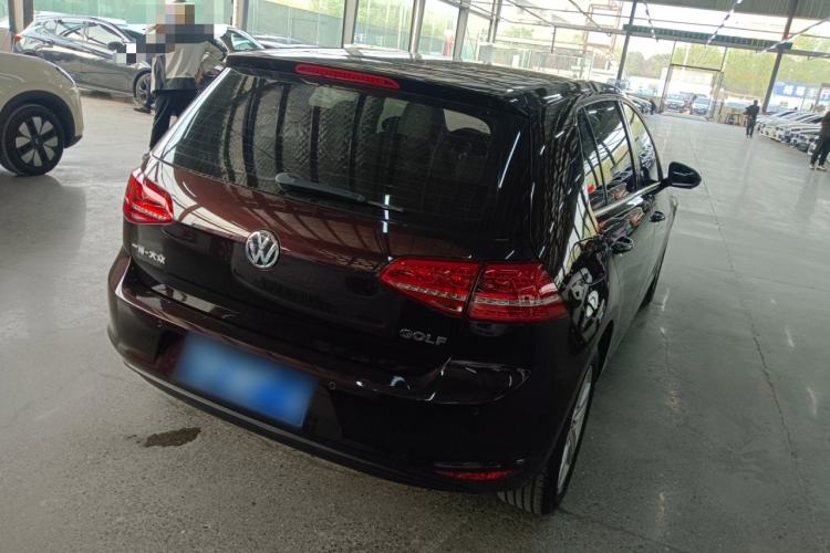Used Volkswagen Golf 2016 1.6L Automatic Comfort Model Rear Right 45 Deg