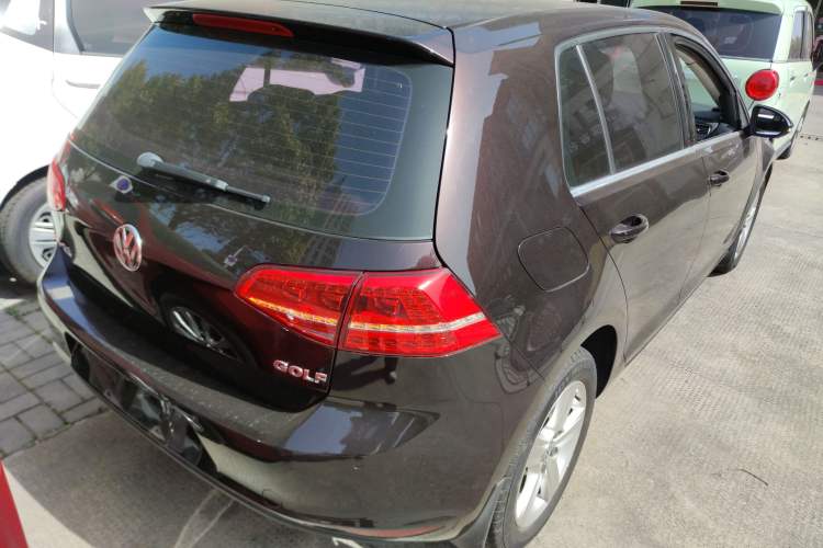 Used Volkswagen Golf 2016 1.6L Automatic Comfort Model Rear Right 45 Deg