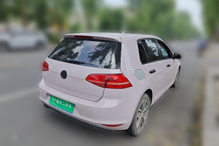 Used Volkswagen Golf 2016 230TSI Automatic Luxury Version Rear Right 45 Deg