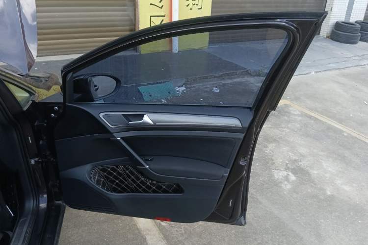 Used Volkswagen Golf 2016 230TSI Automatic Comfort Version Right Front Door Interior