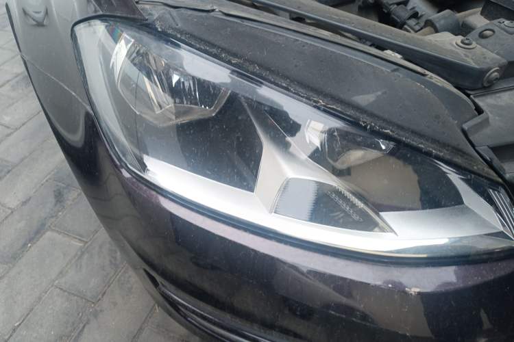 Used Volkswagen Golf 2016 1.6L Automatic Comfort Model Right Front Headlight