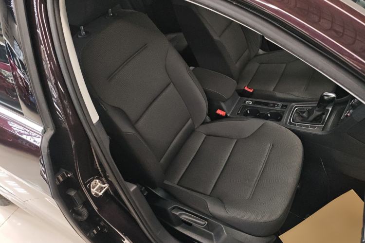 Used Volkswagen Golf 2016 1.6L Automatic Comfort Model Right Front Seat