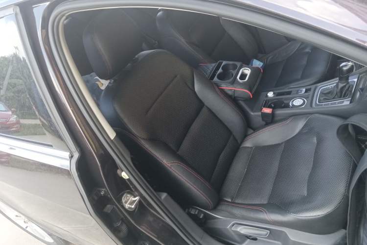Used Volkswagen Golf 2016 230TSI Automatic Comfort Version Right Front Seat