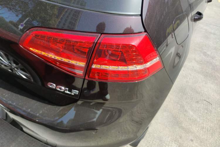 Used Volkswagen Golf 2016 1.6L Automatic Comfort Model Right Rear Taillight
