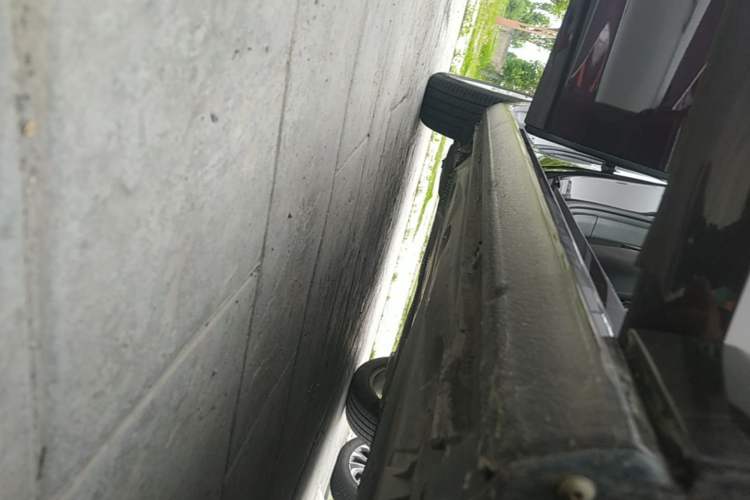 Used Volkswagen Golf 2016 230TSI Automatic Comfort Version Right Side Sill