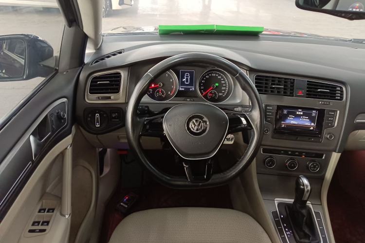 Used Volkswagen Golf 2016 1.6L Automatic Comfort Model Steering Wheel