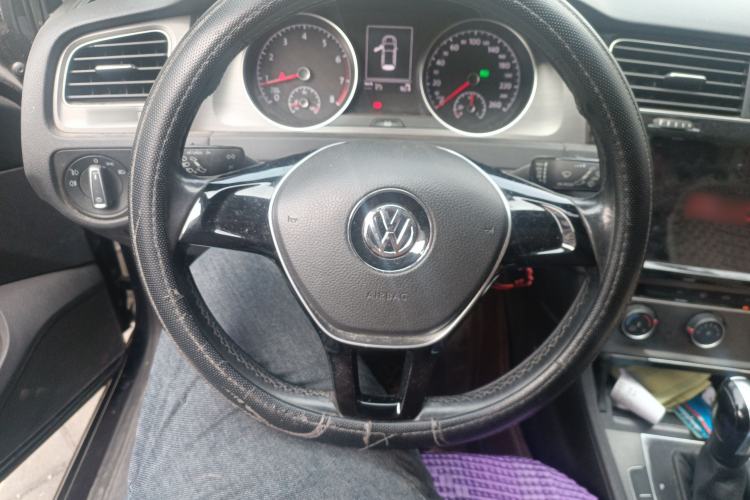 Used Volkswagen Golf 2016 1.6L Automatic Comfort Model Steering Wheel