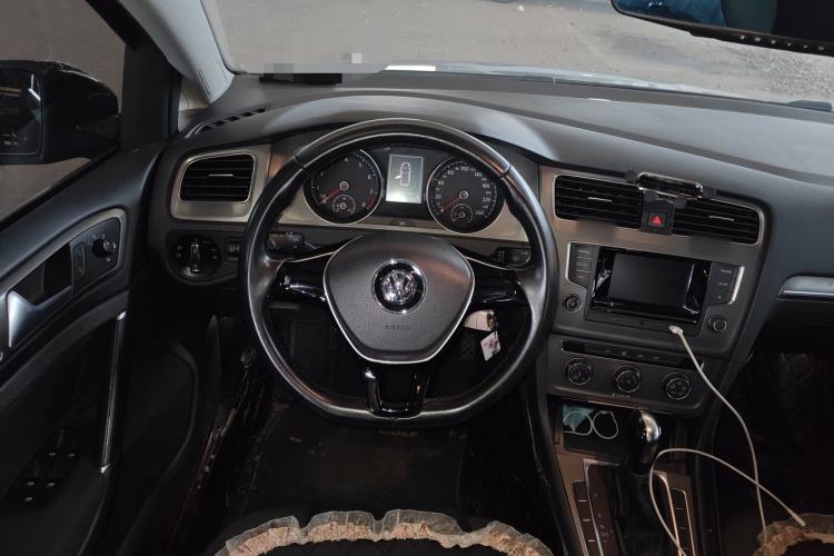 Used Volkswagen Golf 2016 1.6L Automatic Comfort Model Steering Wheel