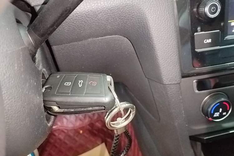 Used Volkswagen Golf 2016 1.6L Automatic Comfort Model Vehicle Key