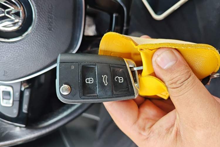 Used Volkswagen Golf 2016 230TSI Automatic Luxury Version Vehicle Key