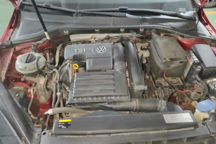 Used Volkswagen Golf 2016 230TSI Automatic Luxury Version Engine Bay