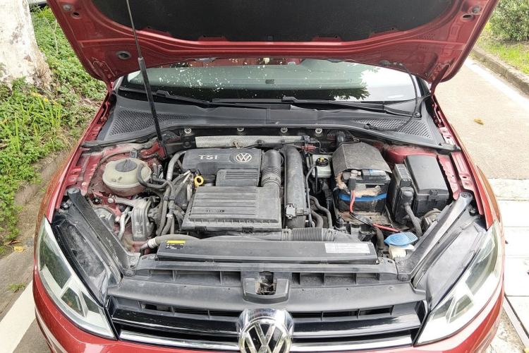 Used Volkswagen Golf 2016 230TSI Automatic Comfort Version Engine Bay