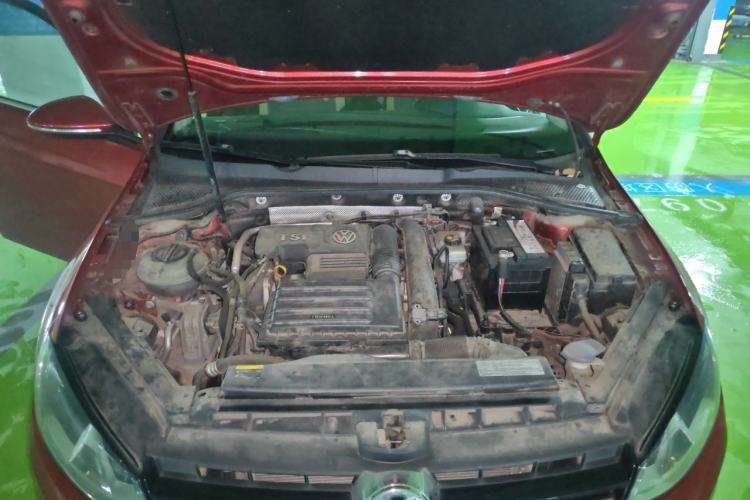Used Volkswagen Golf 2016 230TSI Automatic Comfort Version Engine Bay