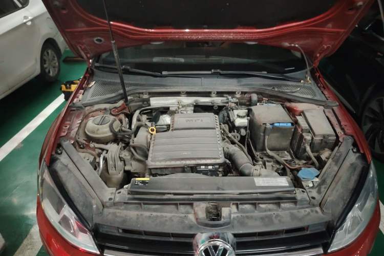 Used Volkswagen Golf 2016 1.6L Automatic Comfort Model Engine Bay