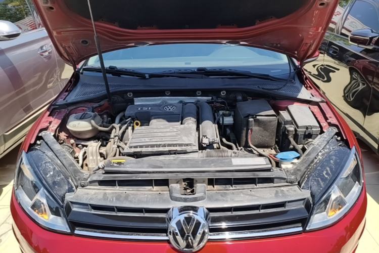 Used Volkswagen Golf 2016 230TSI Automatic Luxury Version Engine Bay
