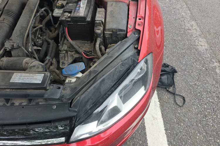 Used Volkswagen Golf 2016 230TSI Automatic Comfort Version Engine Bay Left