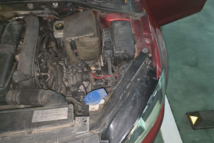 Used Volkswagen Golf 2016 230TSI Automatic Luxury Version Engine Bay Left