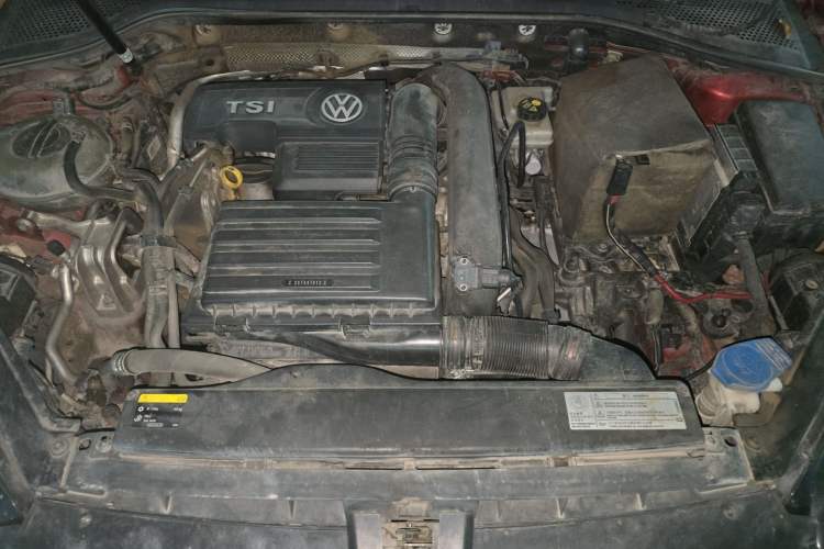 Used Volkswagen Golf 2016 230TSI Automatic Luxury Version Engine Bay