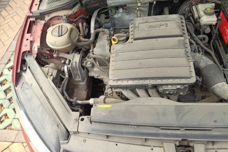 Used Volkswagen Golf 2016 1.6L Automatic Fashion Model Engine Bay Right