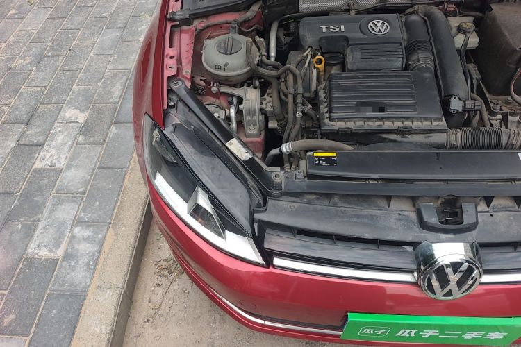 Used Volkswagen Golf 2016 230TSI Automatic Luxury Version Engine Bay Right