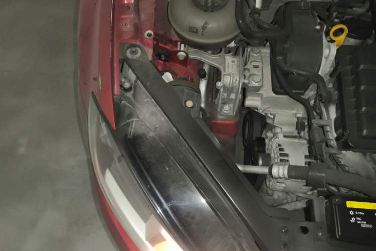 Used Volkswagen Golf 2016 1.6L Automatic Comfort Model Engine Bay Right