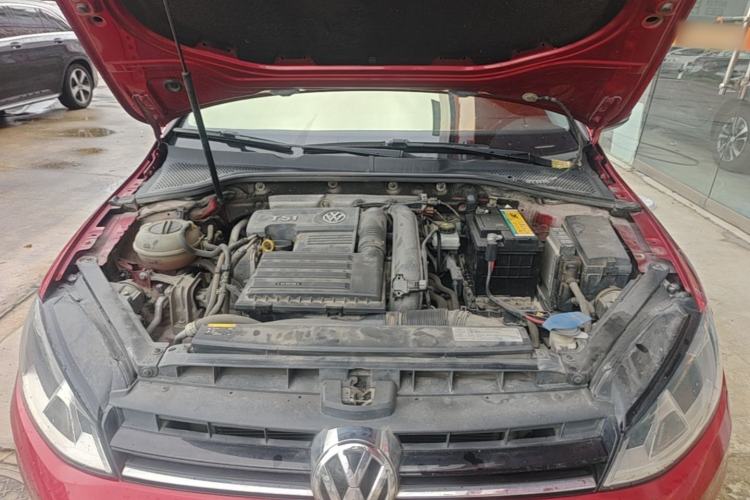 Used Volkswagen Golf 2016 230TSI Automatic Comfort Version Engine Bay