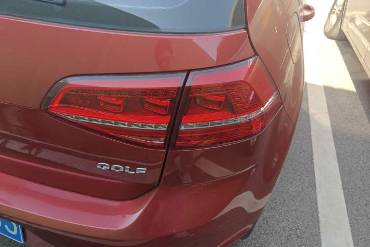 Used Volkswagen Golf 2016 1.6L Automatic Comfort Model Exterior 2