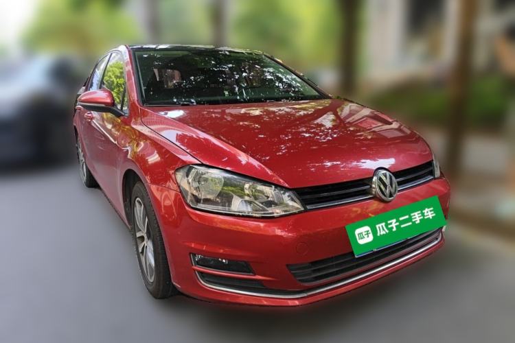 Used Volkswagen Golf 2016 230TSI Automatic Luxury Version Front Right 45 Deg