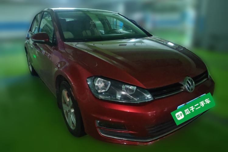 Used Volkswagen Golf 2016 230TSI Automatic Comfort Version Front Right 45 Deg