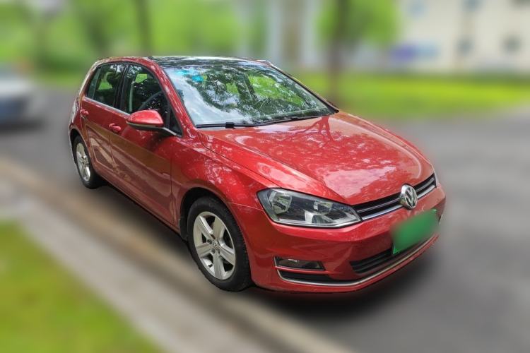 Used Volkswagen Golf 2016 1.6L Automatic Comfort Model Front Right 45 Deg