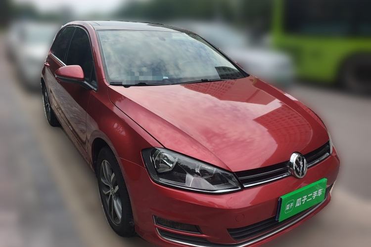 Used Volkswagen Golf 2016 230TSI Automatic Luxury Version Front Right 45 Deg