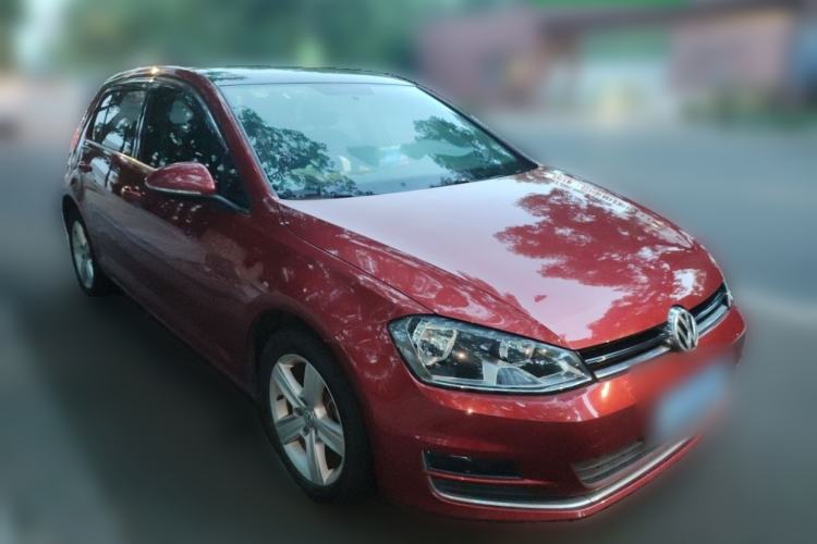 Used Volkswagen Golf 2016 1.6L Automatic Comfort Model Front Right 45 Deg