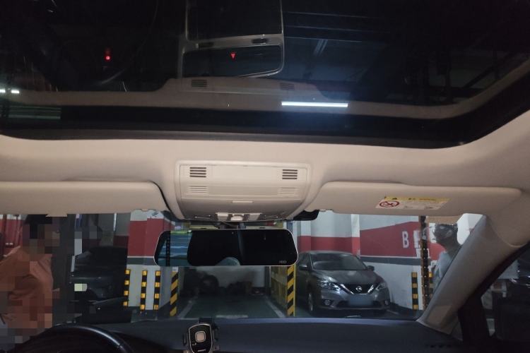 Used Volkswagen Golf 2016 230TSI Automatic Luxury Version Headliner