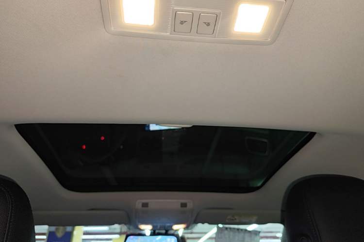 Used Volkswagen Golf 2016 230TSI Automatic Comfort Version Headliner