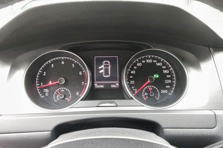 Used Volkswagen Golf 2016 230TSI Automatic Luxury Version Instrument Cluster