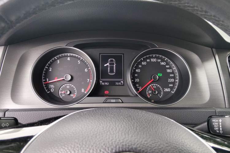 Used Volkswagen Golf 2016 230TSI Automatic Comfort Version Instrument Cluster
