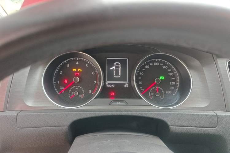 Used Volkswagen Golf 2016 230TSI Automatic Comfort Version Instrument Cluster