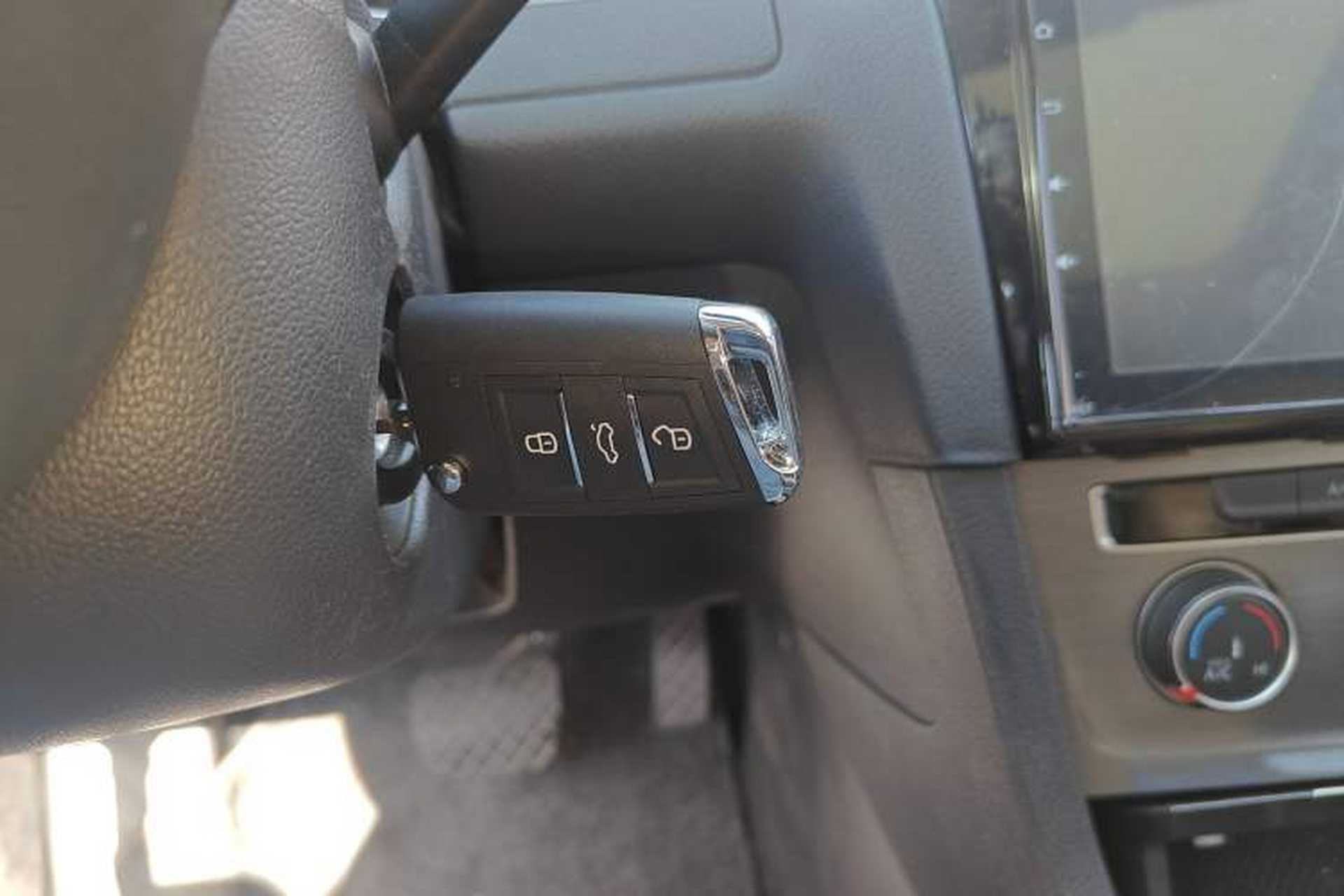Used Volkswagen Golf 2016 1.6L Automatic Comfort Model Interior 1