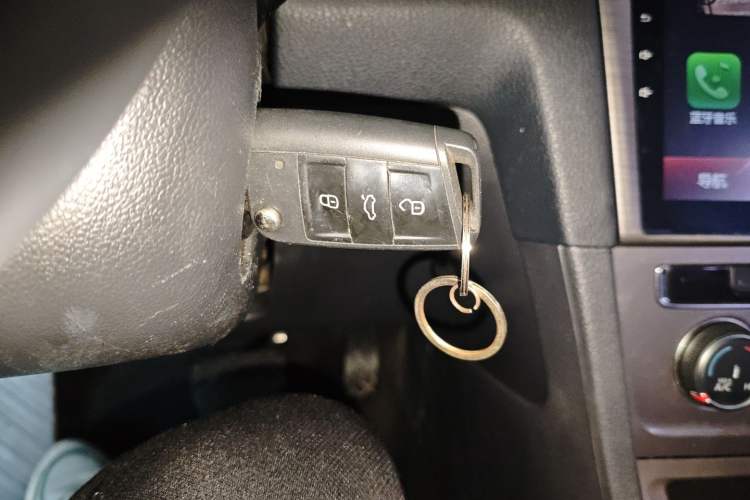 Used Volkswagen Golf 2016 1.6L Automatic Fashion Model Interior 1