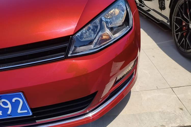 Used Volkswagen Golf 2016 230TSI Automatic Luxury Version Left Front Headlight