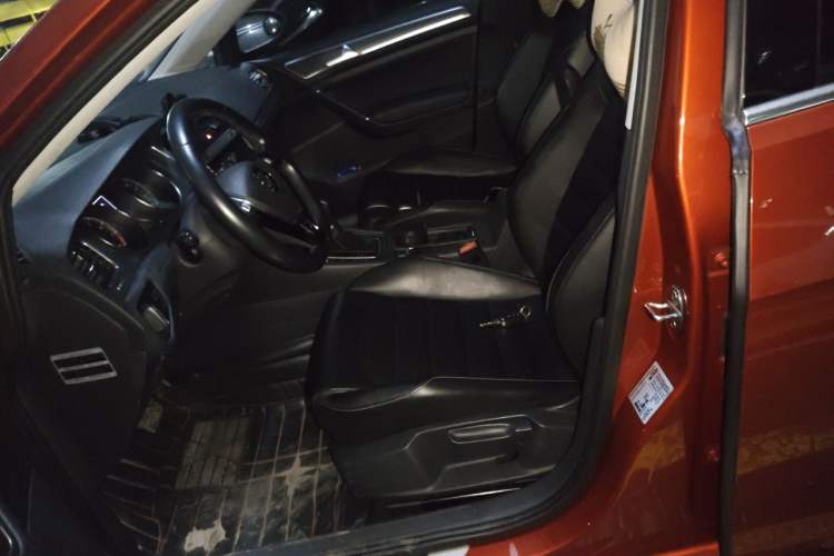 Used Volkswagen Golf 2016 230TSI Automatic Luxury Version Left Front Seat