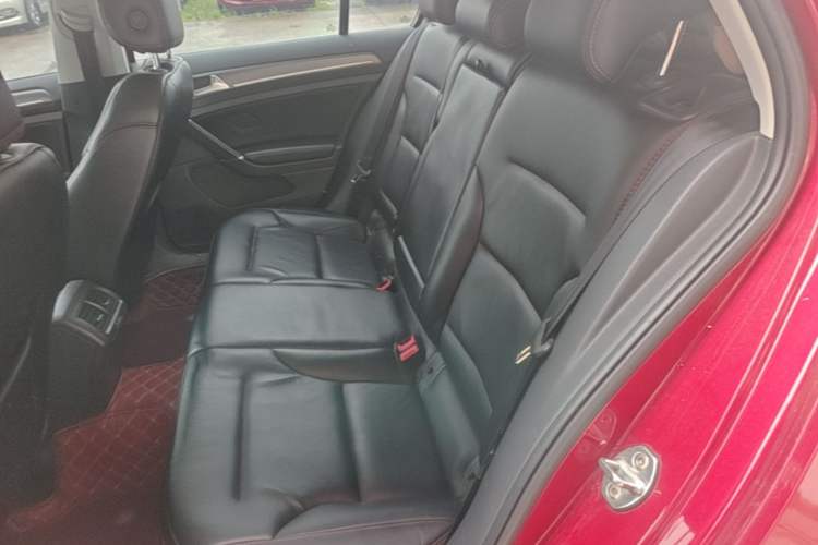Used Volkswagen Golf 2016 230TSI Automatic Comfort Version Left Rear Seat