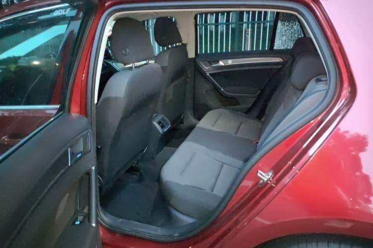 Used Volkswagen Golf 2016 1.6L Automatic Comfort Model Left Rear Seat