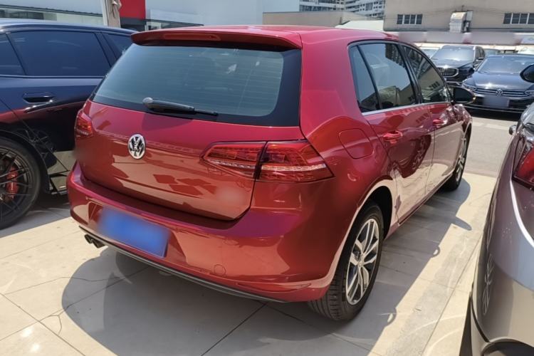 Used Volkswagen Golf 2016 230TSI Automatic Luxury Version Rear Right 45 Deg