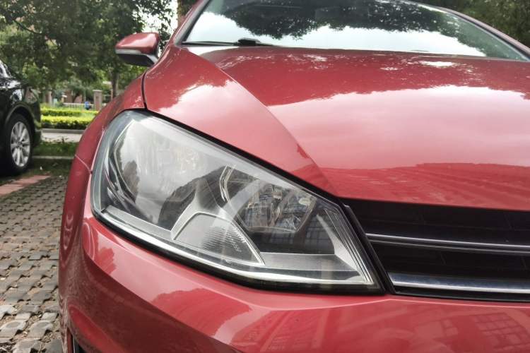 Used Volkswagen Golf 2016 230TSI Automatic Luxury Version Right Front Headlight