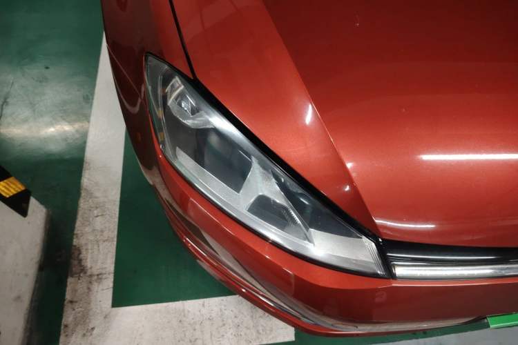 Used Volkswagen Golf 2016 1.6L Automatic Comfort Model Right Front Headlight
