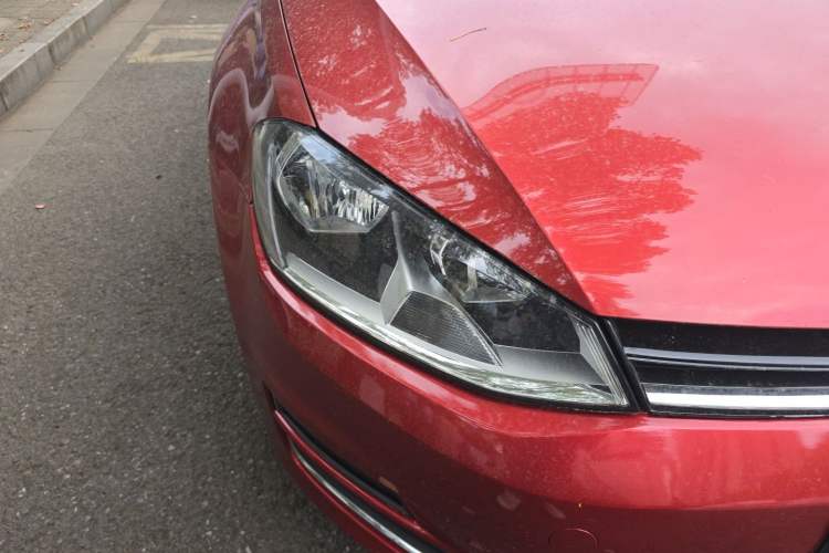 Used Volkswagen Golf 2016 230TSI Automatic Comfort Version Right Front Headlight