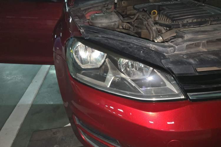 Used Volkswagen Golf 2016 230TSI Automatic Luxury Version Right Front Headlight