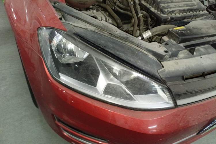 Used Volkswagen Golf 2016 230TSI Automatic Comfort Version Right Front Headlight