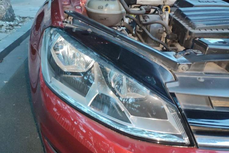 Used Volkswagen Golf 2016 1.6L Automatic Comfort Model Right Front Headlight